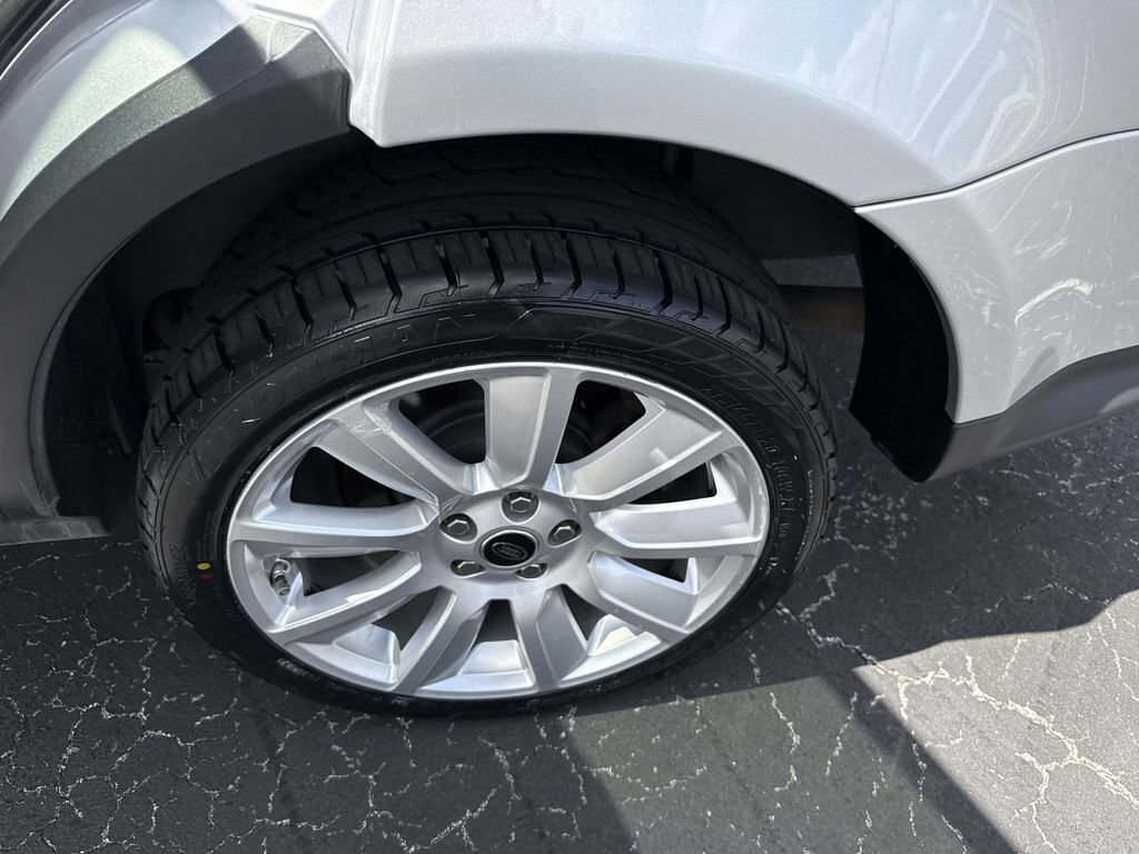 Used 2013 Land Rover Range Rover Sport HSE image 19