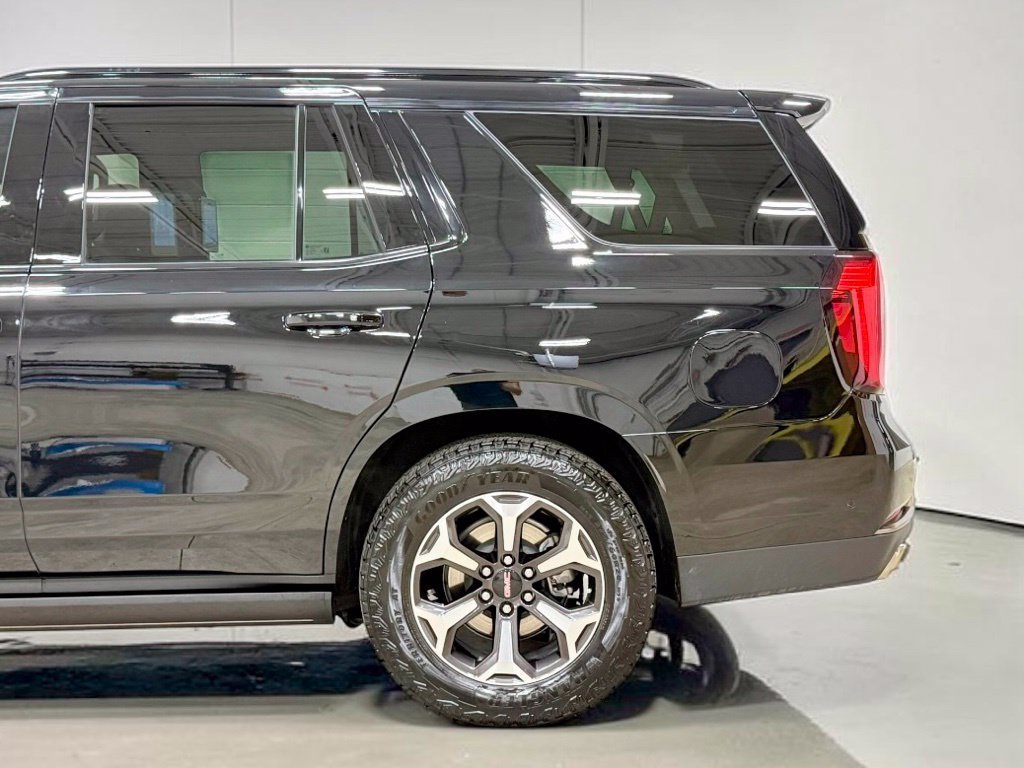 Used 2025 GMC Yukon AT4 Ultimate AWD/4WD image 12