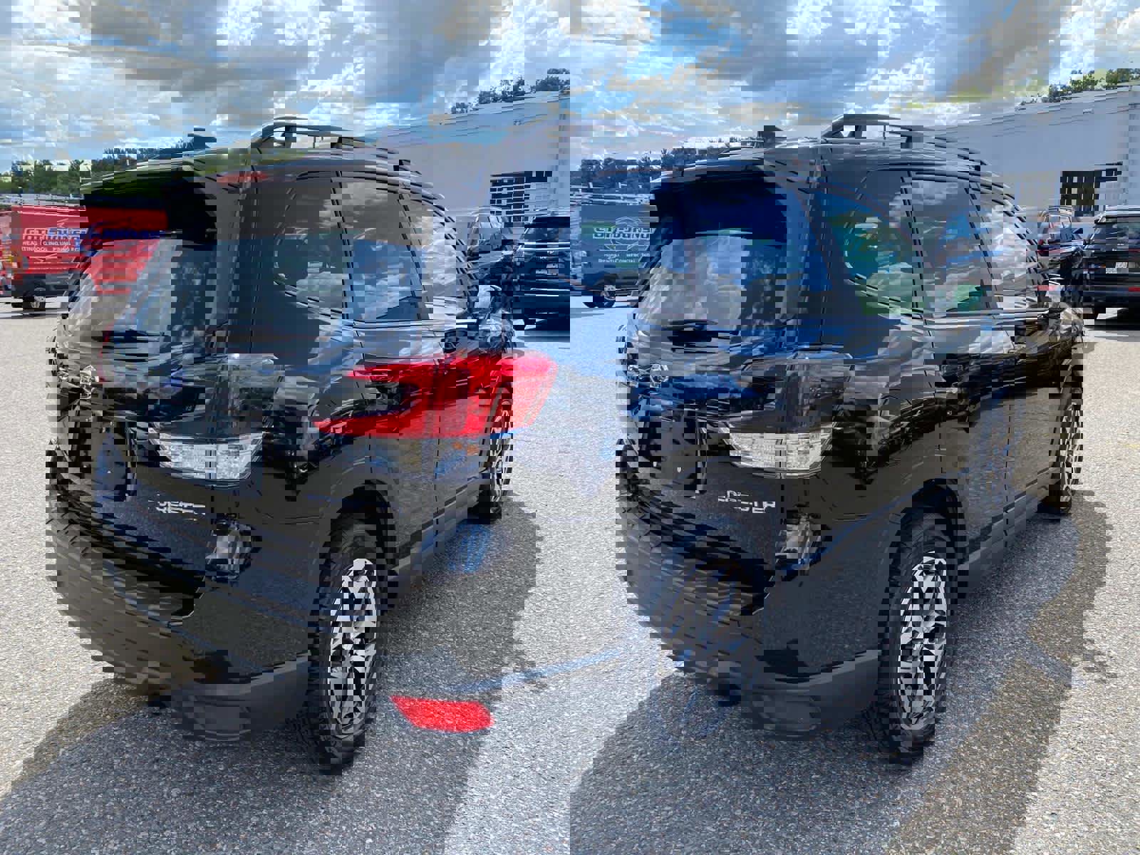 Used 2022 Subaru Forester Premium image 3