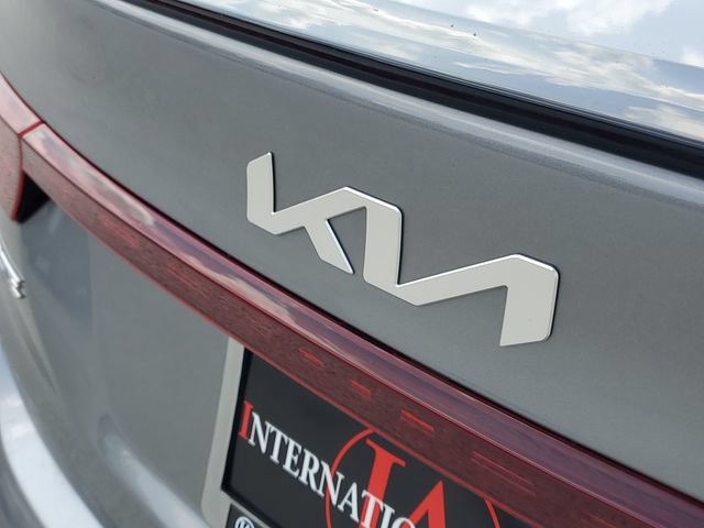 Used 2023 Kia Forte GT-Line w/ GT-Line Premium Package FWD image 5