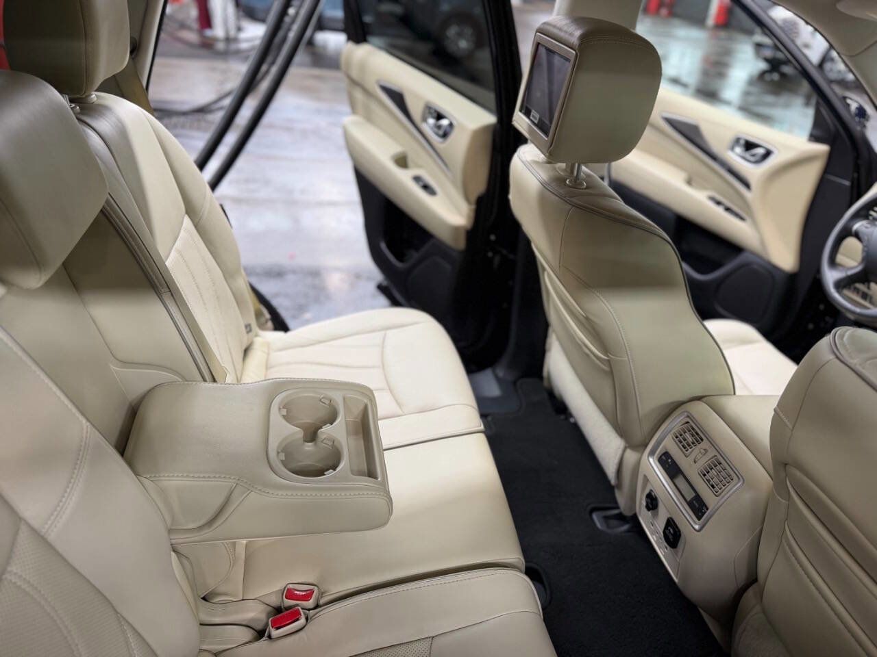 Used 2019 INFINITI QX60 Luxe w/ Essential Package image 35