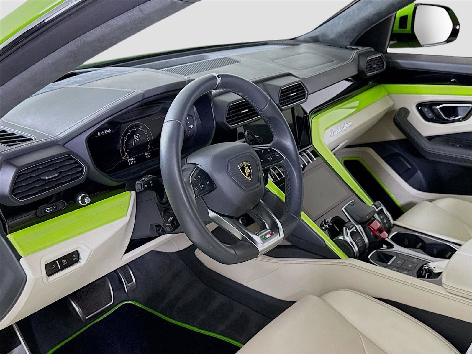 Used 2022 Lamborghini Urus image 16