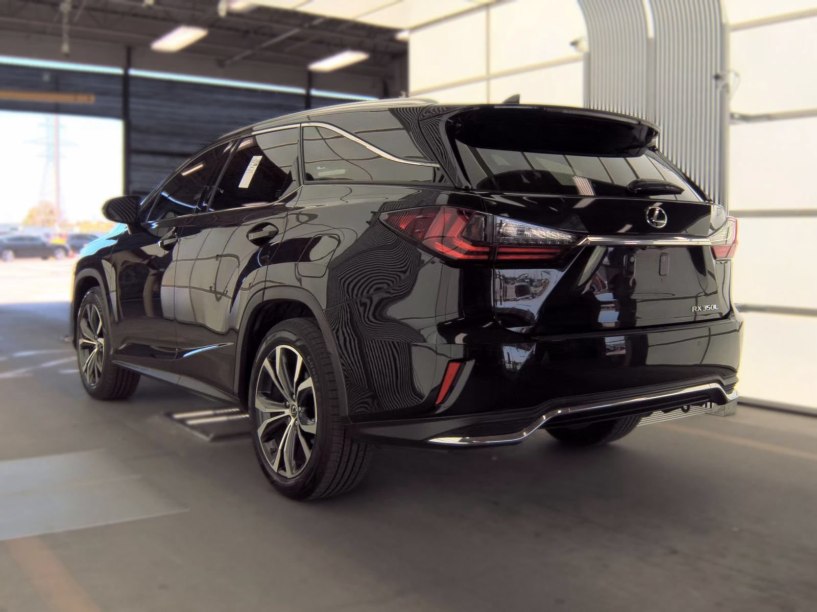 Used 2021 Lexus RX 350L FWD w/ Premium Package video 2