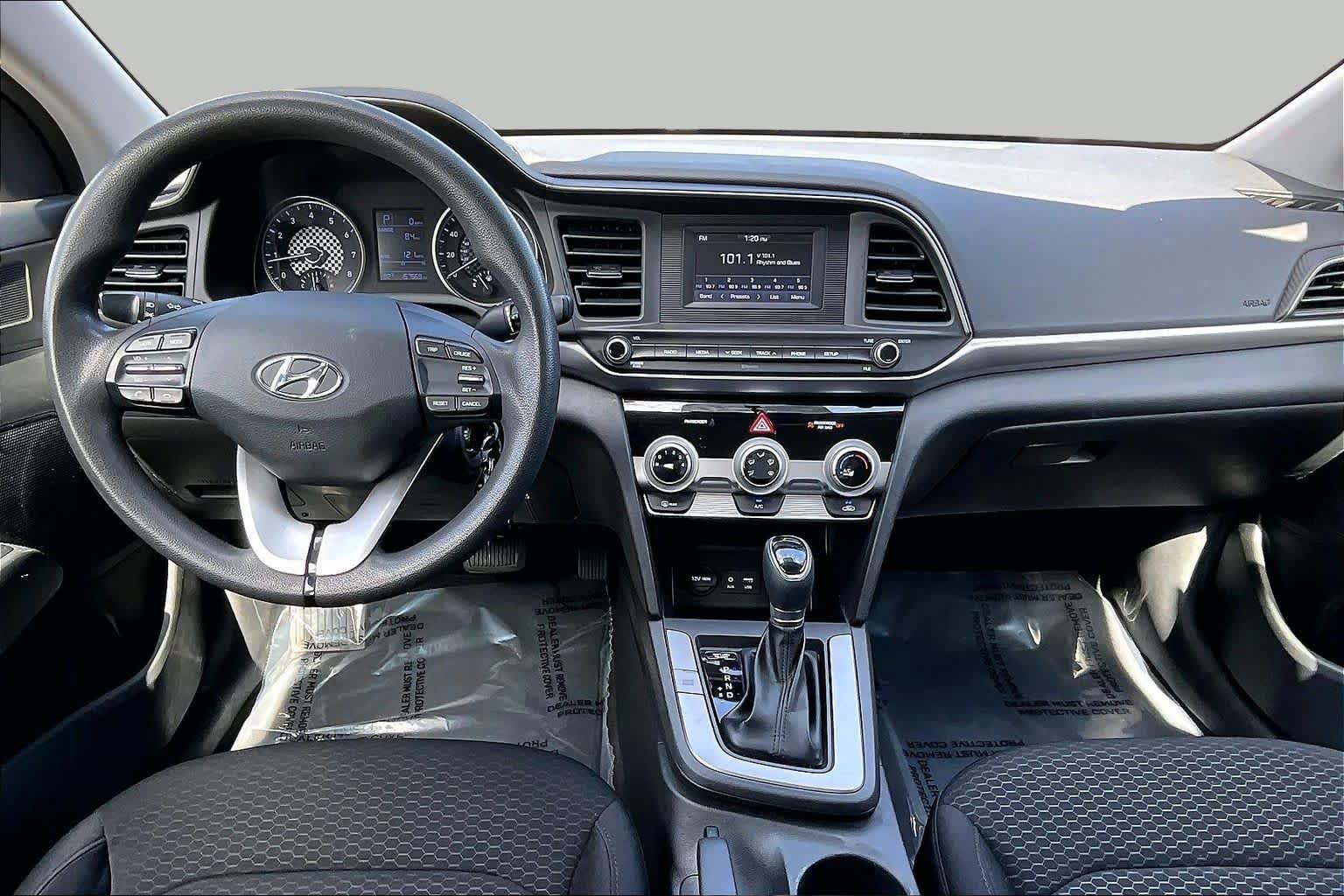 Used 2019 Hyundai Elantra SE w/ Cargo Package FWD image 15