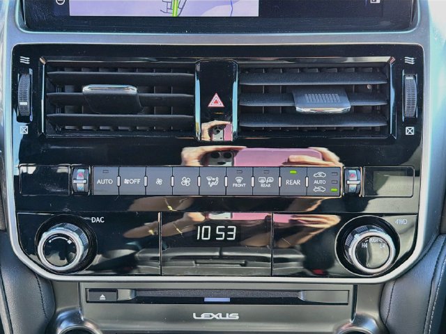 Used 2022 Lexus GX 460 Premium w/ Premium Plus Package AWD/4WD image 17