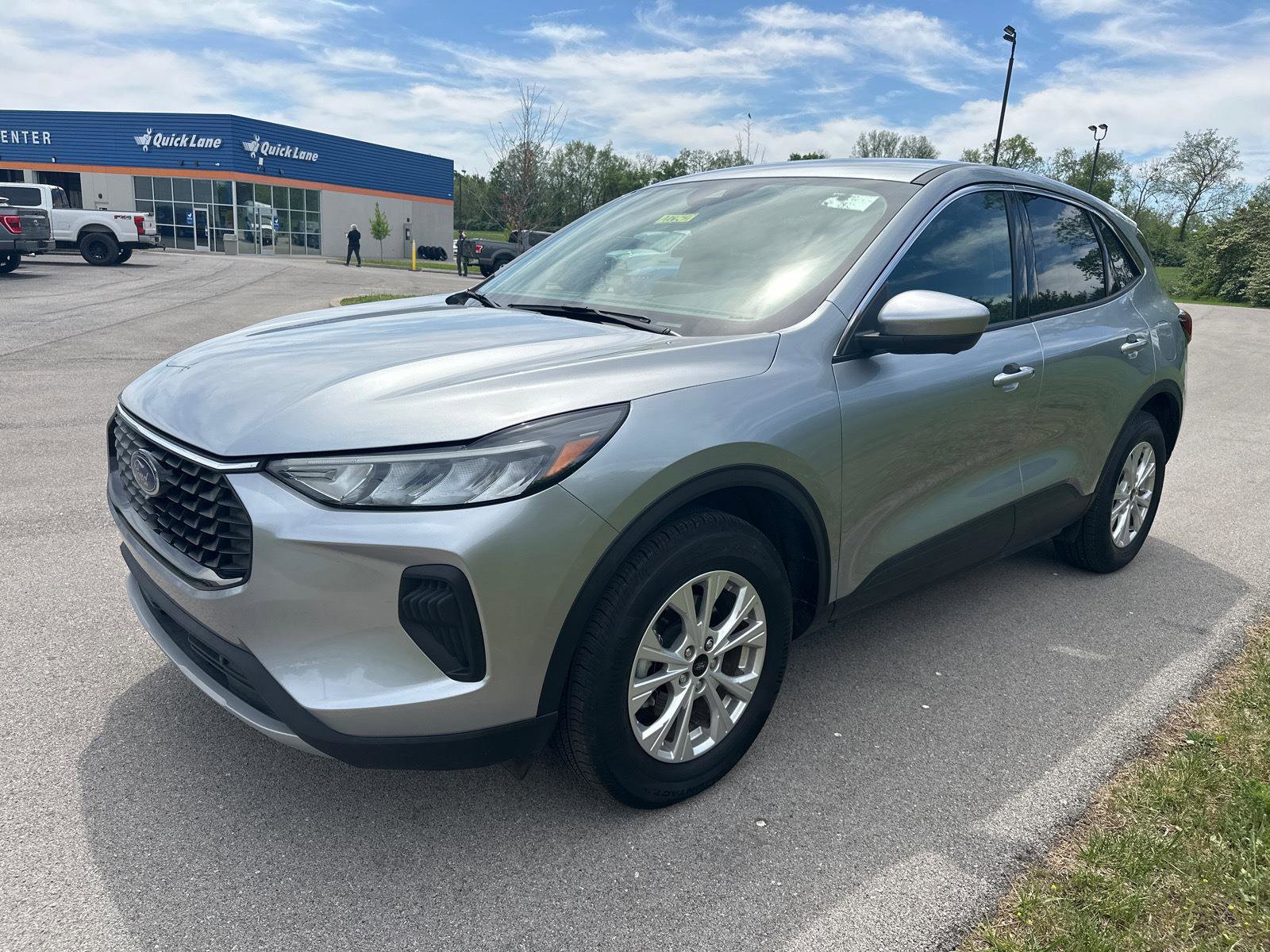 Certified 2024 Ford Escape Active w/ Tech Pack #2 AWD/4WD image 3