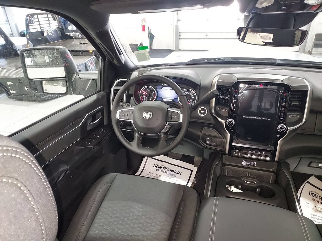 New 2026 RAM 2500 Big Horn AWD/4WD image 15