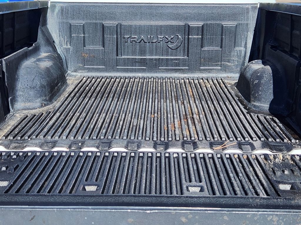 Used 2021 Chevrolet Colorado LT AWD/4WD image 18