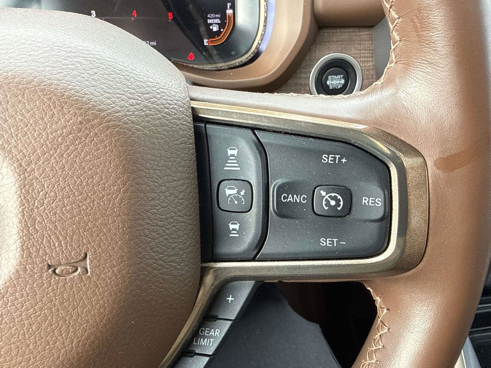 Used 2023 RAM 2500 Limited AWD/4WD image 26