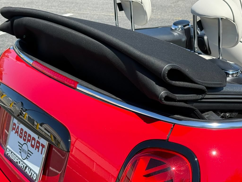Used 2024 MINI Cooper S FWD image 8