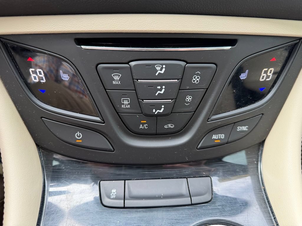 Used 2016 Buick Envision Premium AWD/4WD image 16