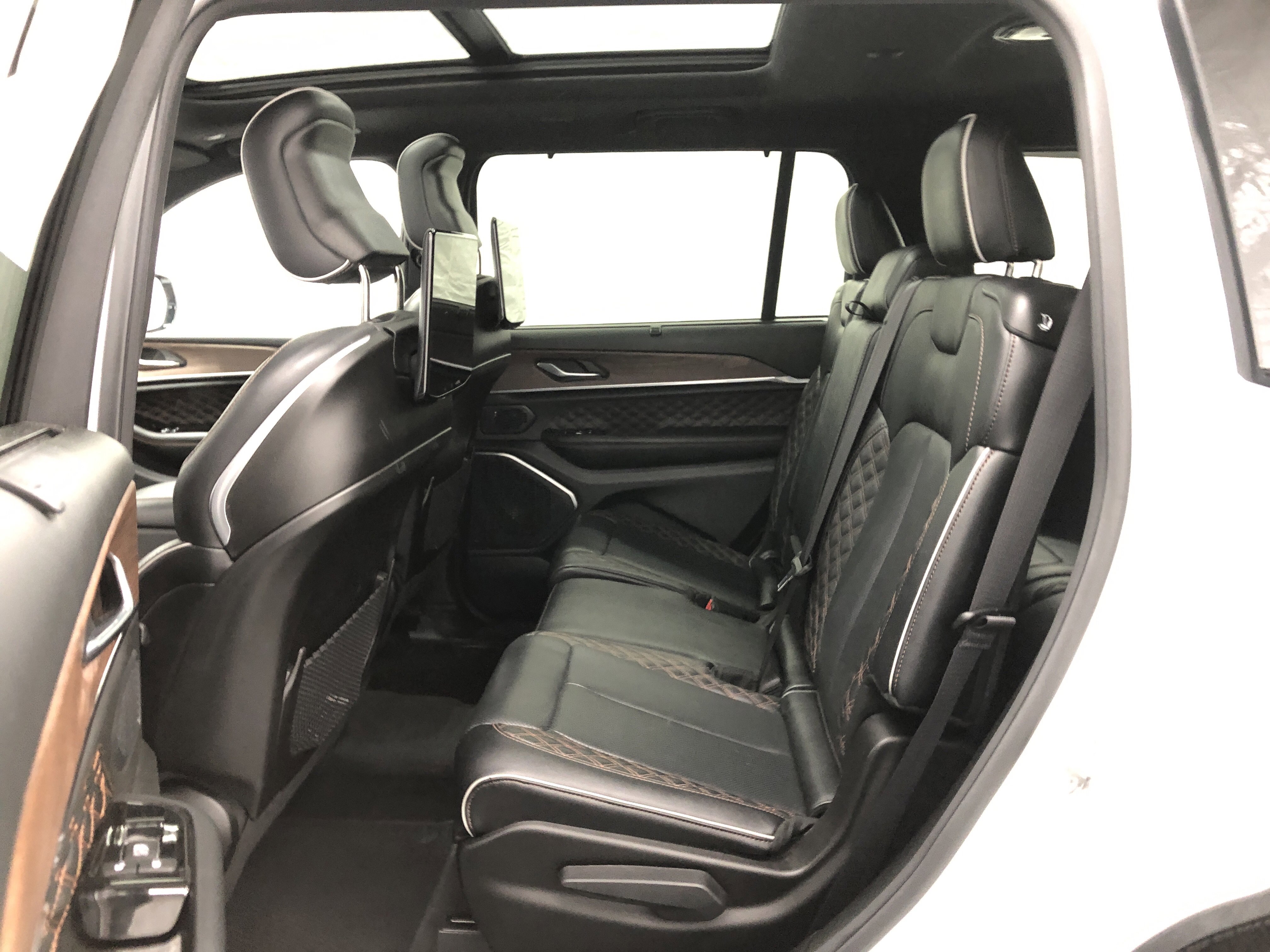 Certified 2024 Jeep Grand Cherokee L Summit w/ Advanced Protech Group IV image 14