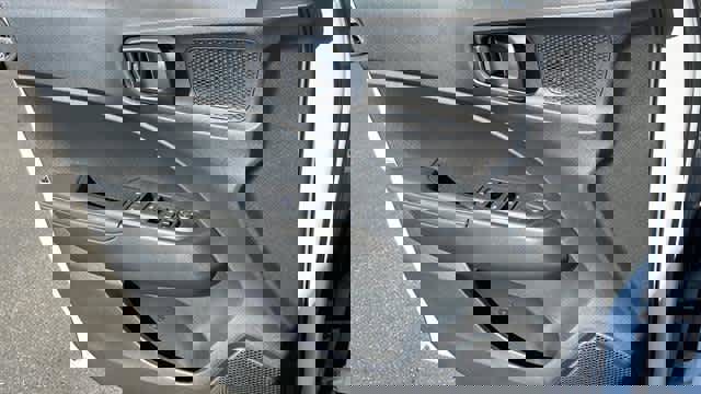 Used 2025 Hyundai Venue Limited image 21