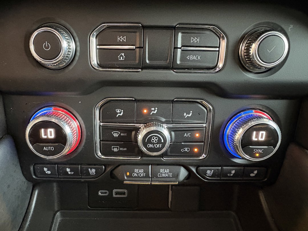 Used 2021 GMC Yukon AT4 w/ AT4 Premium Plus Package image 20