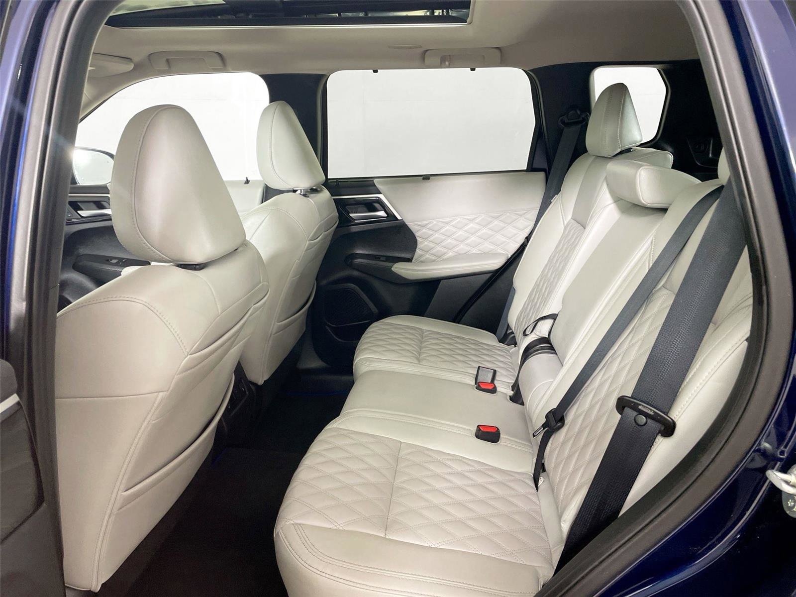 Used 2024 Mitsubishi Outlander SEL image 24