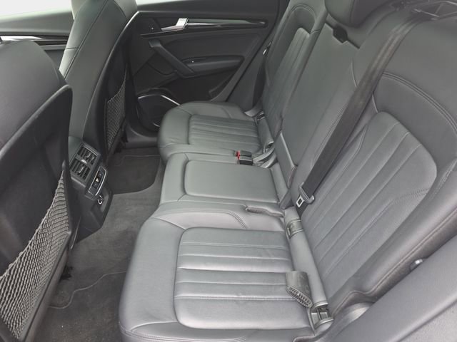 Used 2020 Audi Q5 2.0T Premium w/ Convenience Package AWD/4WD image 17
