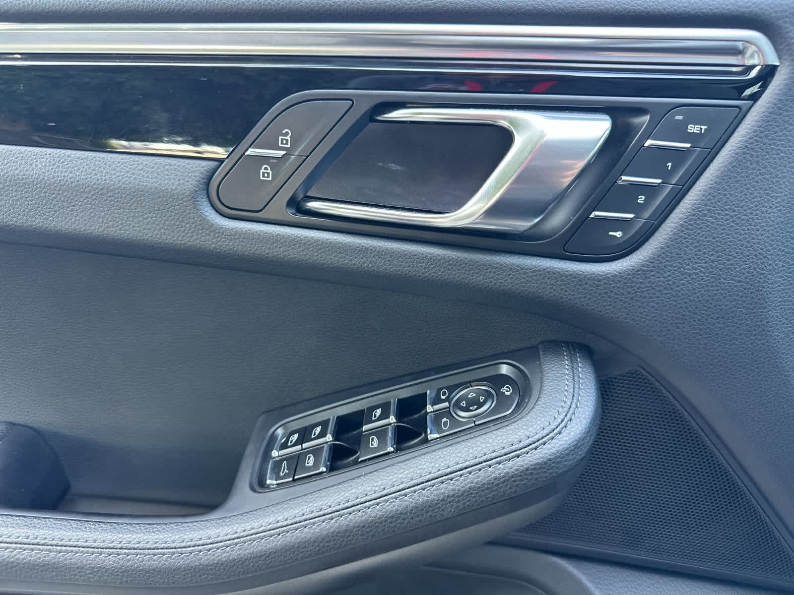 Certified 2023 Porsche Macan Turbo AWD/4WD image 12