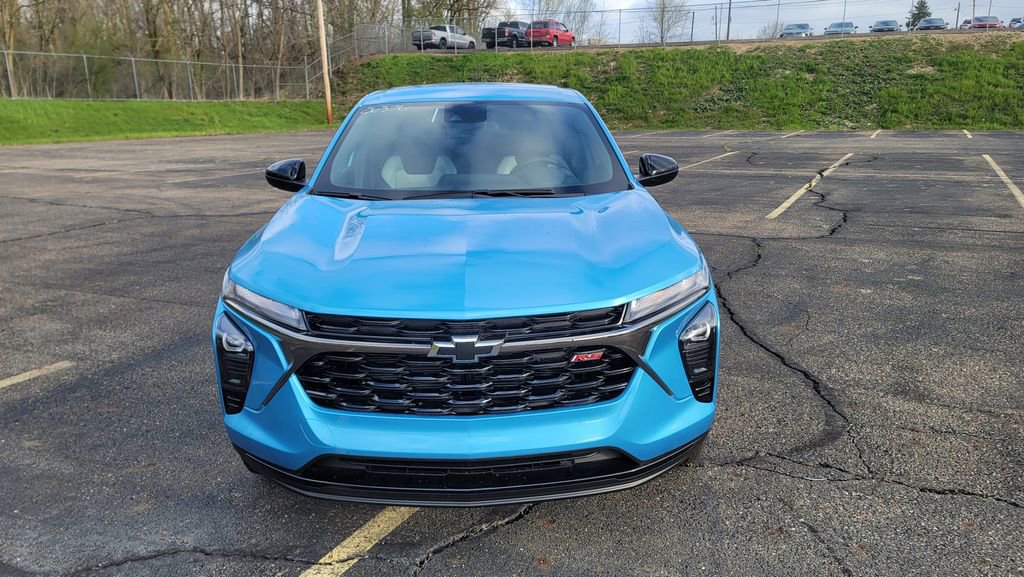 New 2026 Chevrolet Trax RS image 4