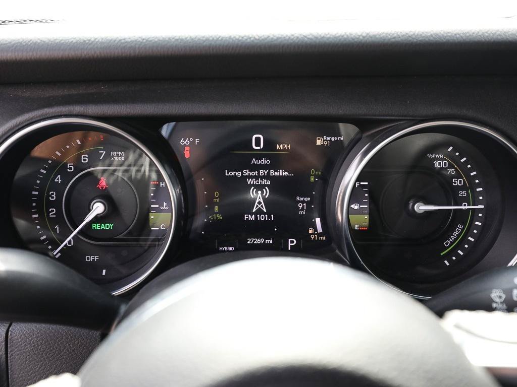 Used 2023 Jeep Wrangler Unlimited Sahara w/ Cold Weather Group AWD/4WD image 15