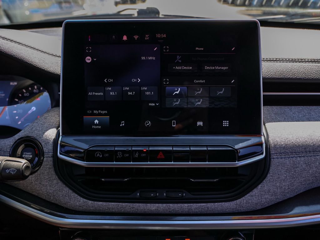 Used 2024 Jeep Compass Latitude image 29