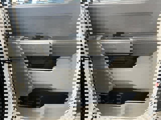 Used 2024 Ford F250 XLT image 30