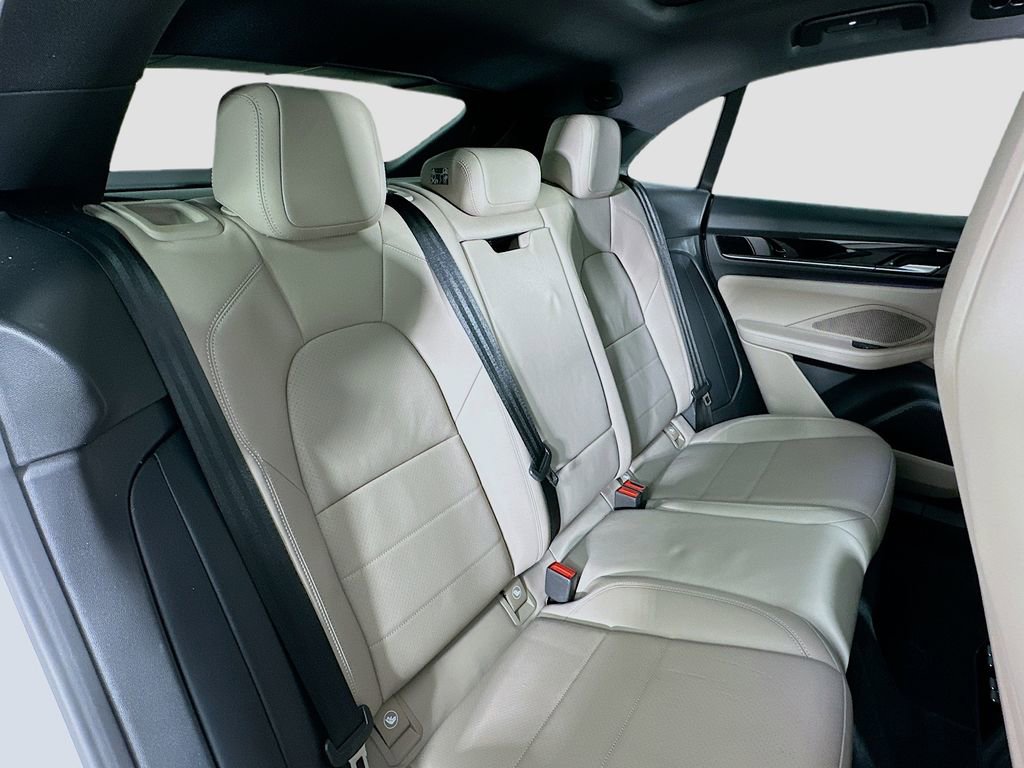 Used 2025 Porsche Macan 4S Electric image 29