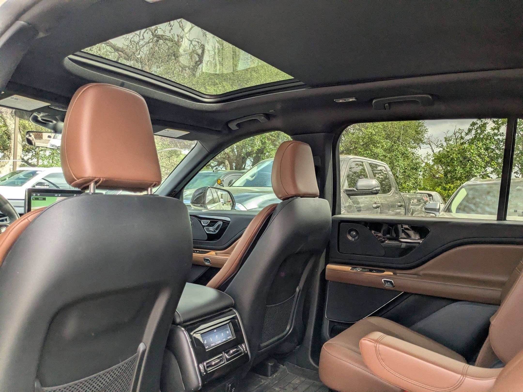 Used 2023 Lincoln Aviator Reserve w/ Equipment Group 201A image 21