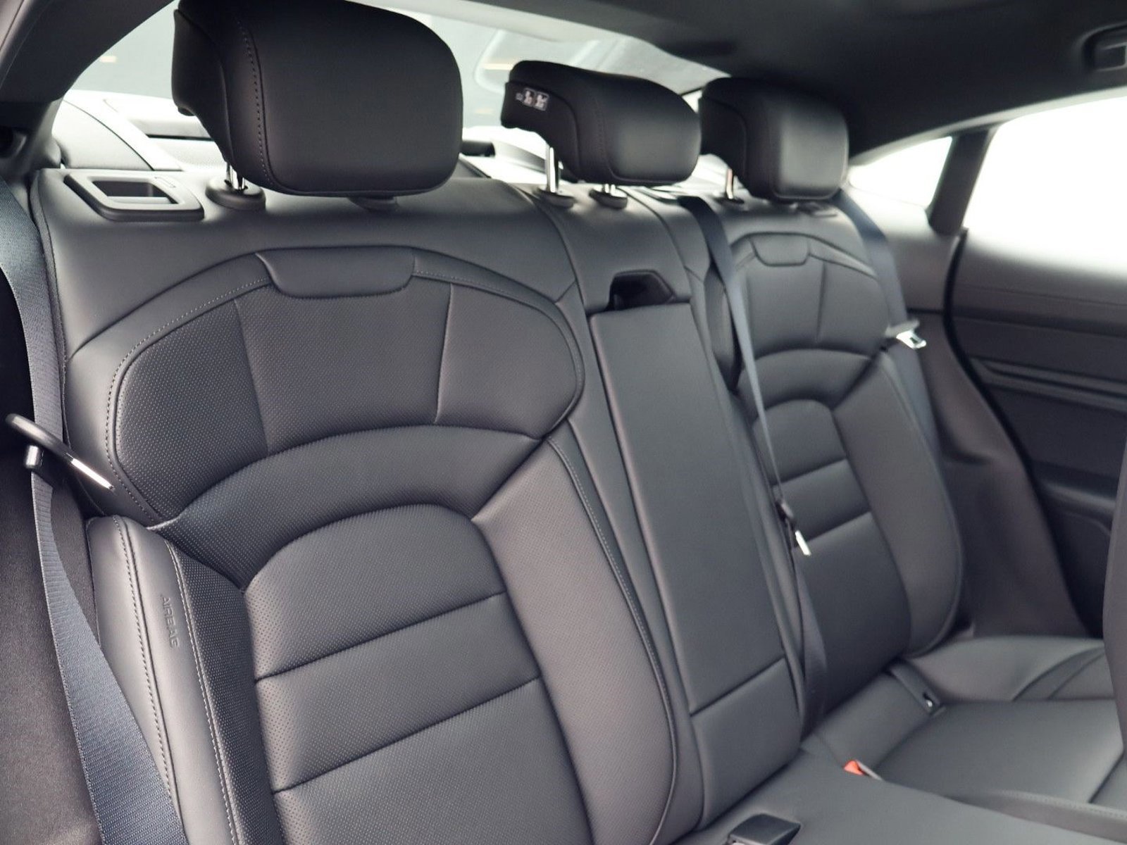 New 2026 Porsche Taycan image 23