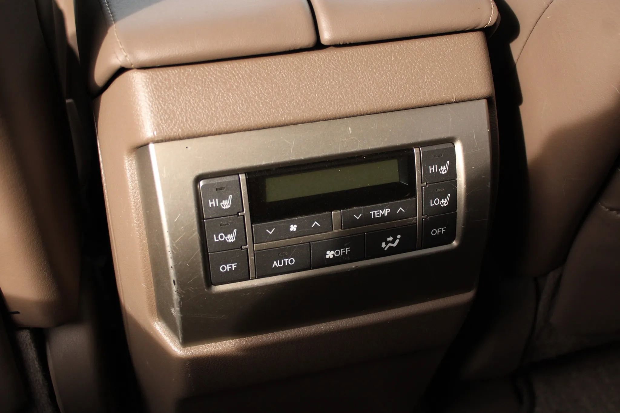 Used 2011 Lexus GX 460 image 16