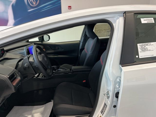 New 2026 Toyota Prius Plug-In Hybrid FWD image 12