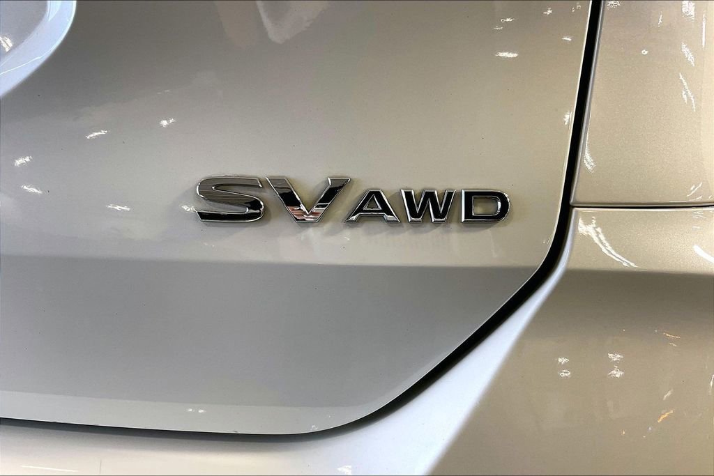 Used 2017 Nissan Rogue SV AWD/4WD image 43