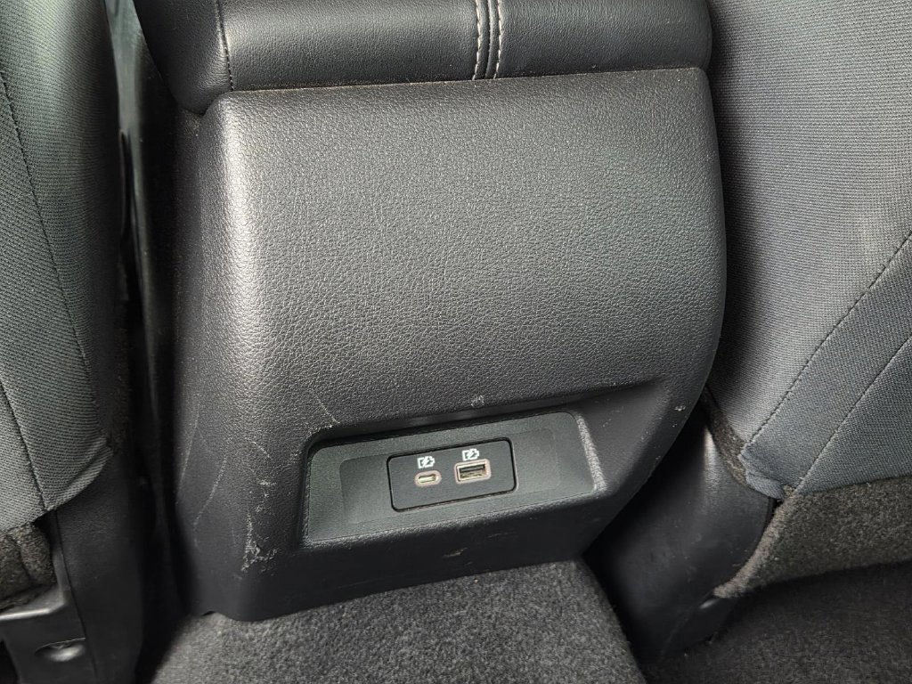 Used 2025 Nissan Altima 2.5 SV FWD image 38
