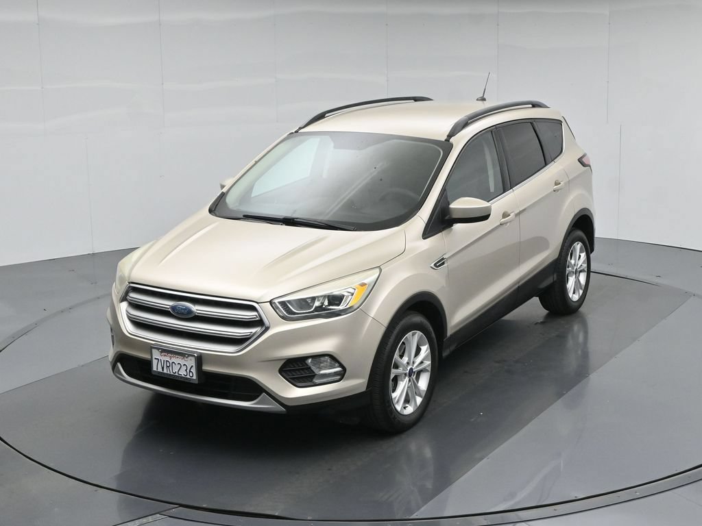 Certified 2017 Ford Escape SE w/ Equipment Group 201A FWD image 38