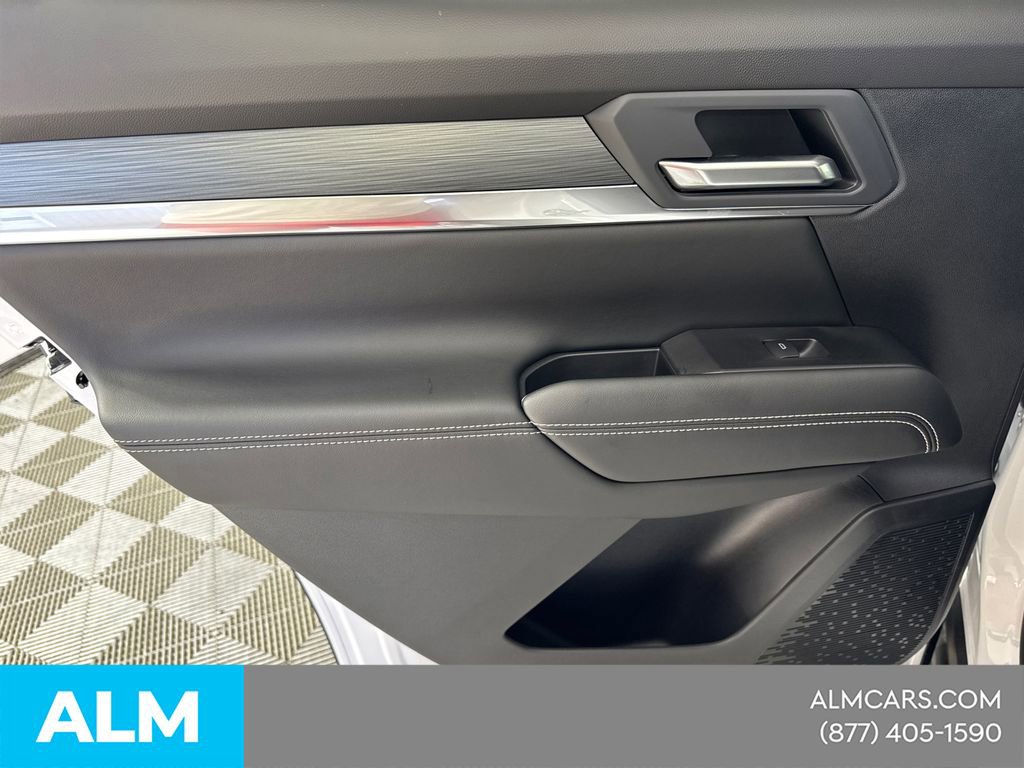 Used 2026 GMC Terrain Elevation image 25