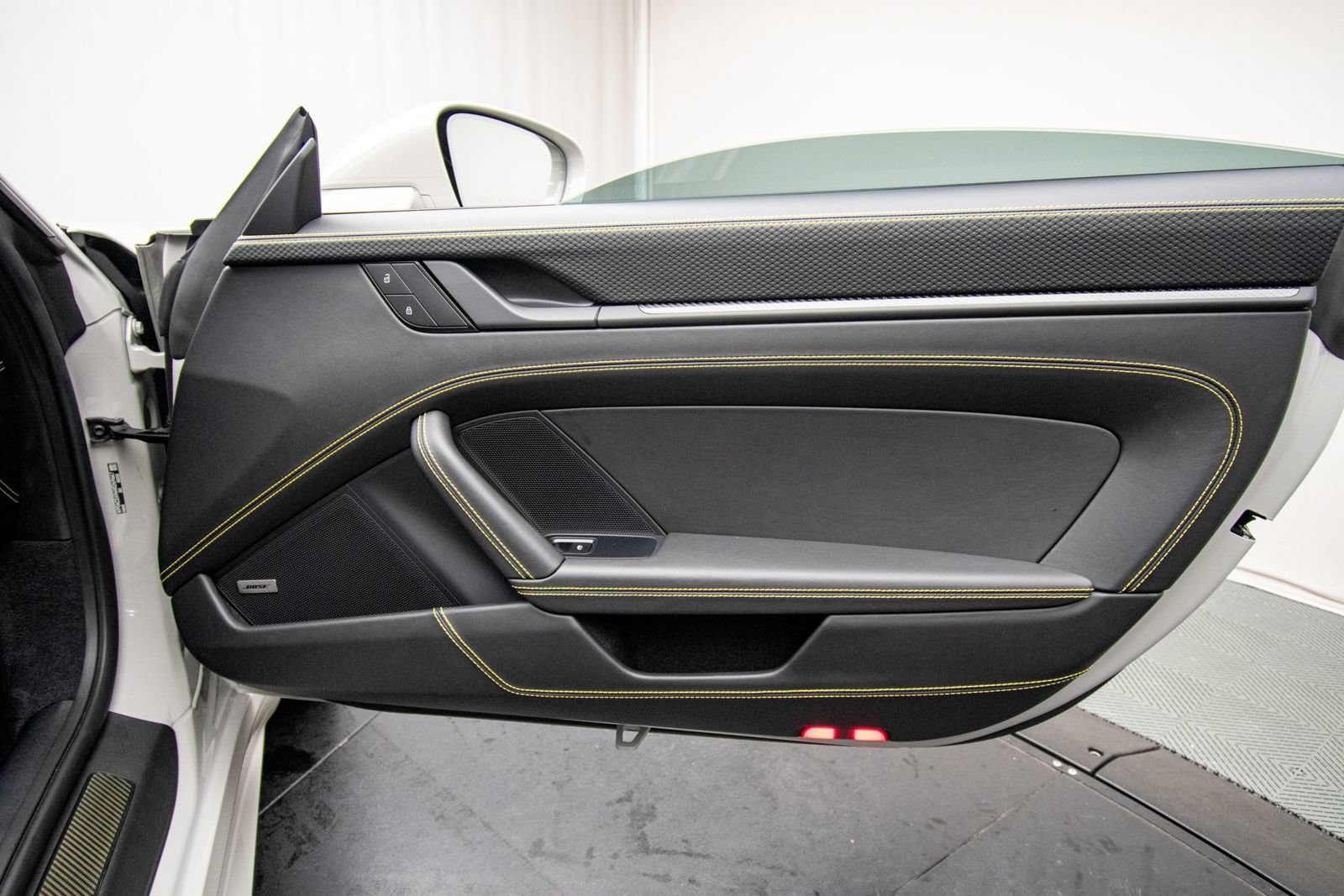 Used 2022 Porsche 911 GT3 RWD image 38