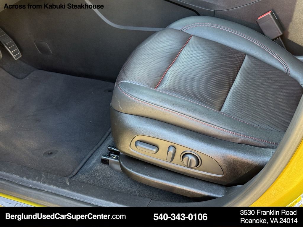 Used 2022 Chevrolet Blazer RS w/ Enhanced Convenience Package image 16