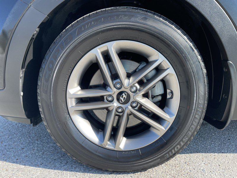 Used 2017 Hyundai Santa Fe Sport FWD image 23