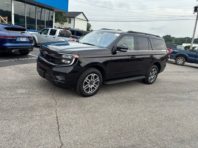 Used 2025 Ford Expedition Active AWD/4WD image 11
