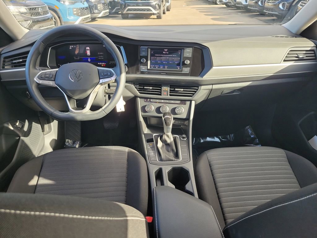 Used 2024 Volkswagen Jetta S image 9