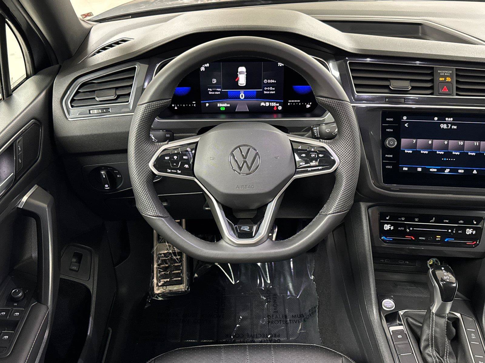 Used 2022 Volkswagen Tiguan SE R-Line FWD image 13