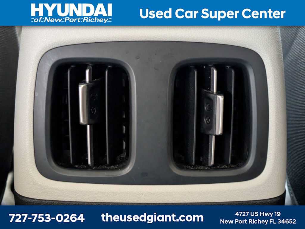 Used 2022 Hyundai Tucson SEL w/ Convenience Package FWD image 16