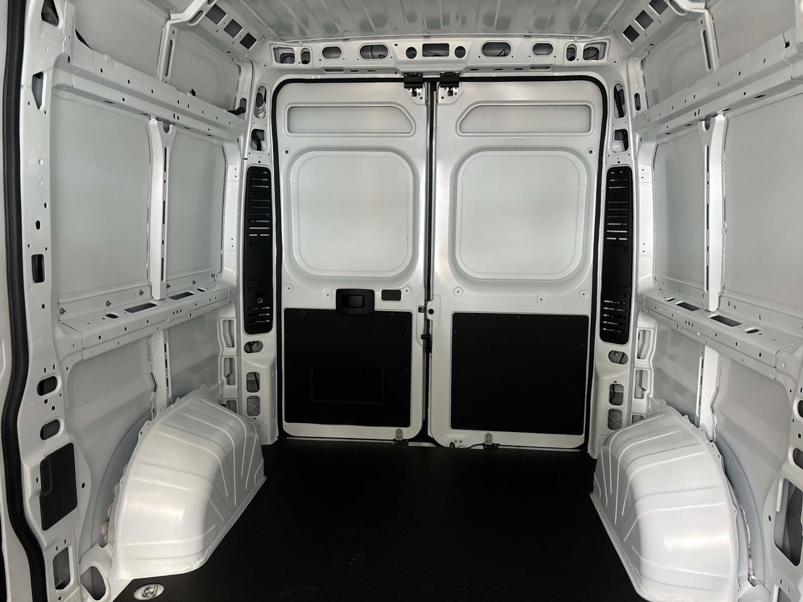 New 2025 RAM ProMaster 1500 w/ Quick Order Package 22H SLT+ image 10