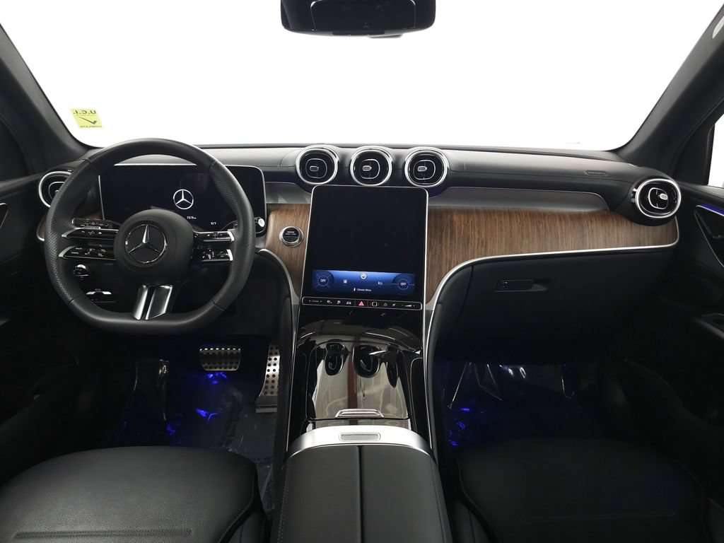 Used 2025 Mercedes-Benz GLC 350e 4MATIC image 22