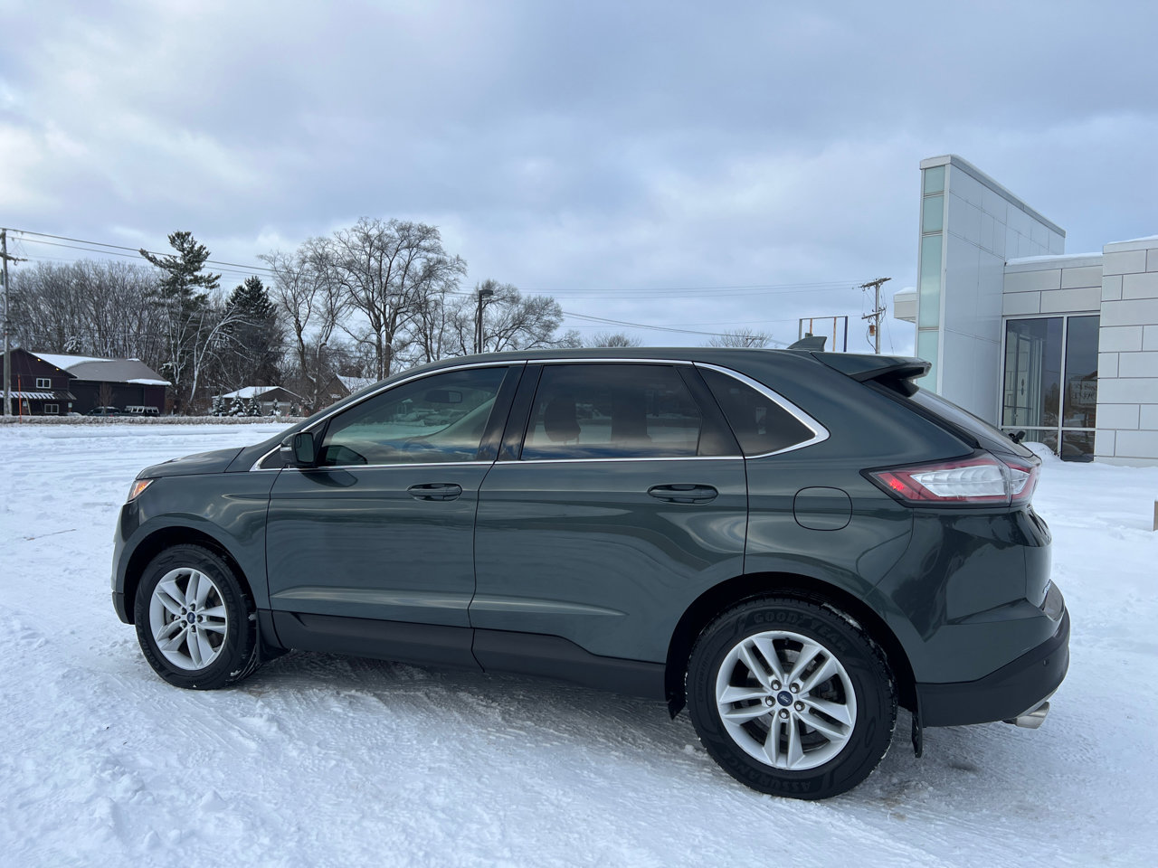 Used 2015 Ford Edge SEL image 8