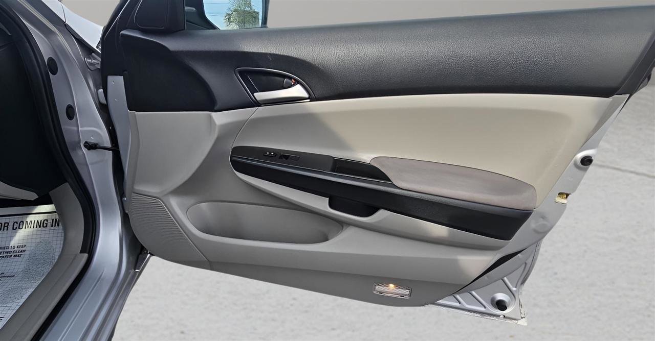 Used 2011 Honda Accord LX image 26