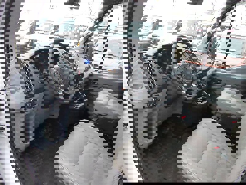 Used 2019 Ford Transit 350 XLT image 17