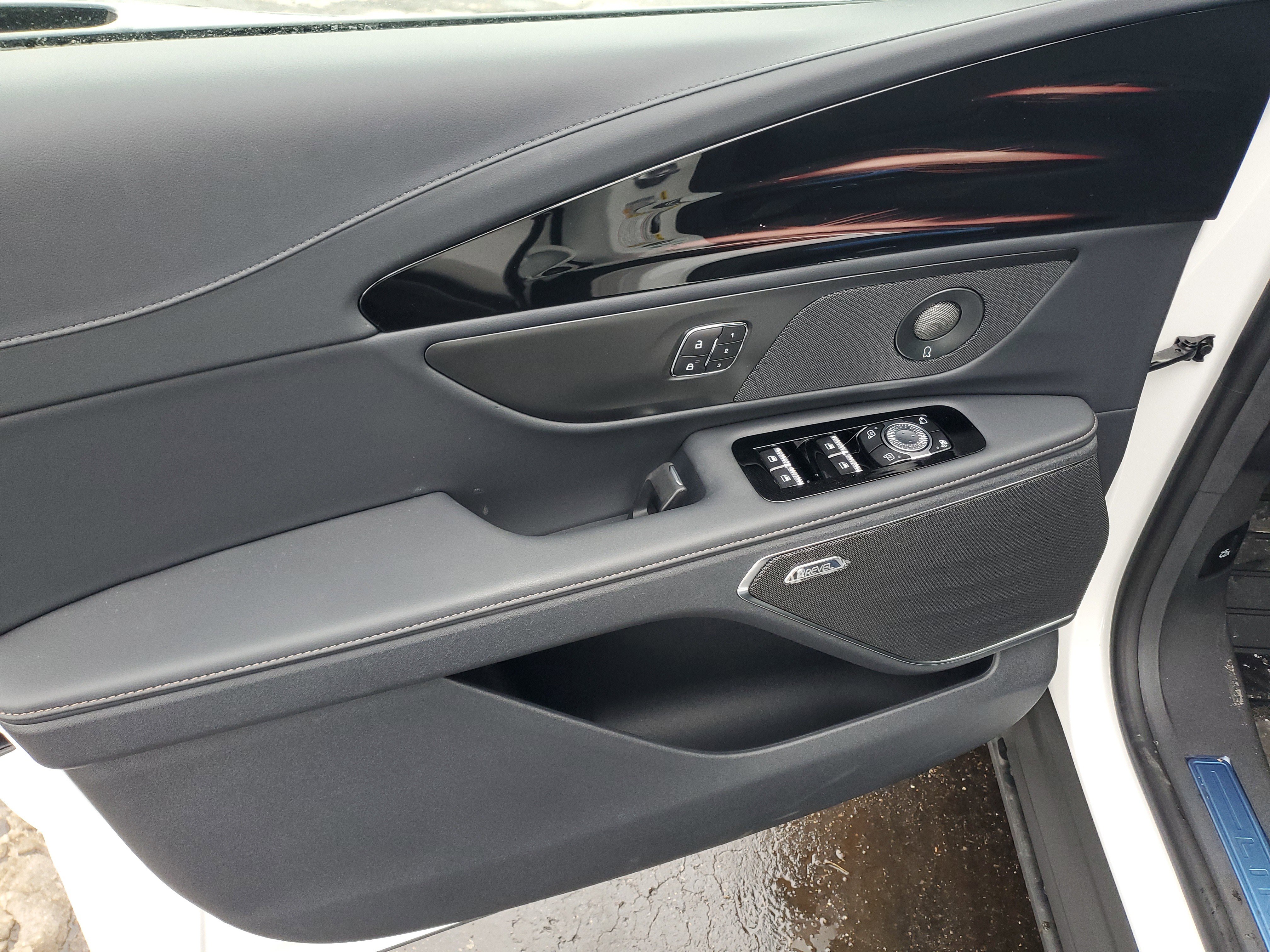 New 2026 Lincoln Nautilus Premier w/ Equipment Group 102A image 8