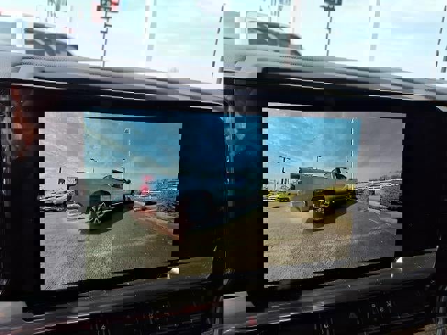 Used 2025 Chevrolet Silverado 3500 LT w/ Convenience Package image 13