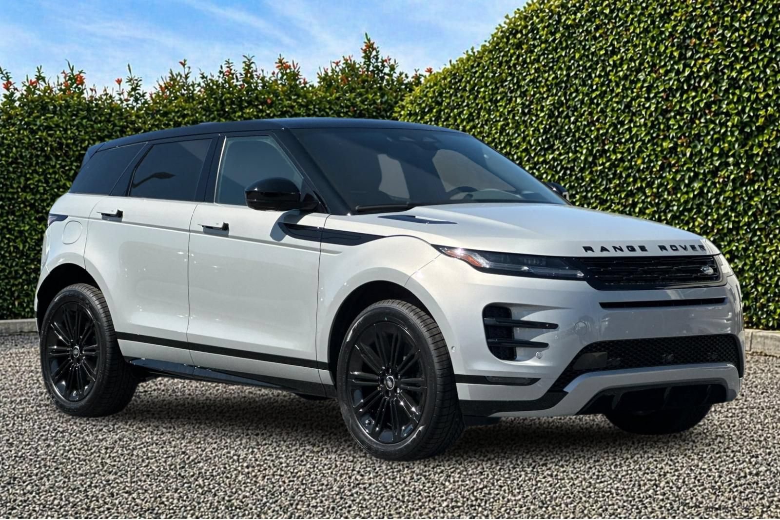 New 2026 Land Rover Range Rover Evoque Dynamic SE AWD/4WD image 8