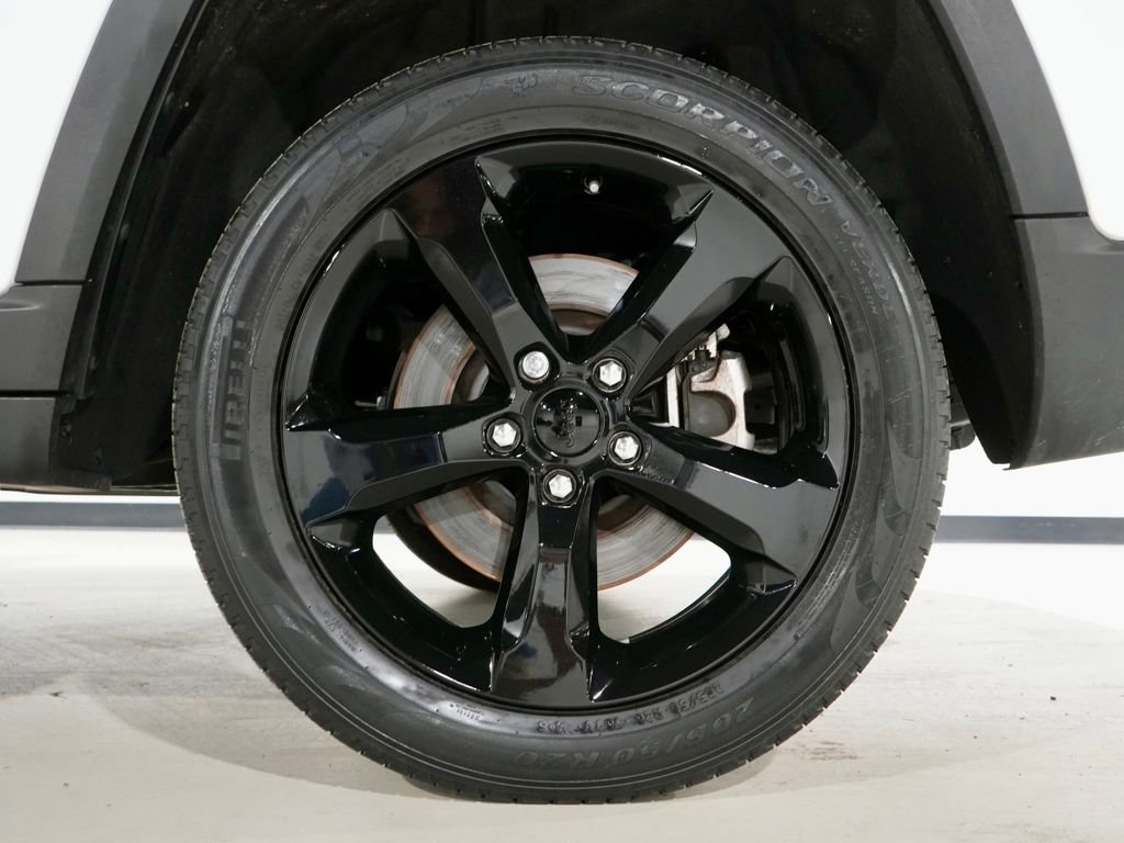 Used 2023 Jeep Grand Cherokee L Limited w/ Black Appearance Package image 34